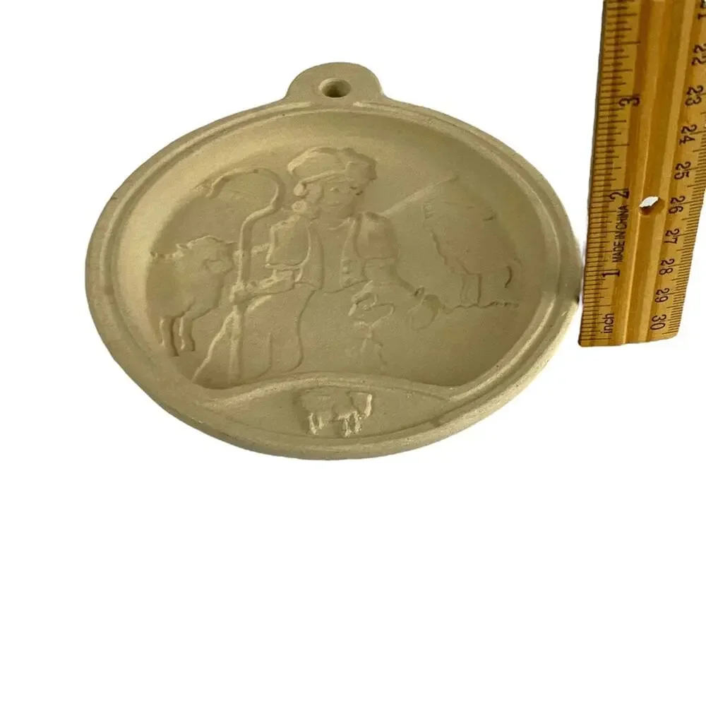 Vintage Superstone Little Bo Peep Cookie Mold Nursery Rhyme Sassafras 1993 USA